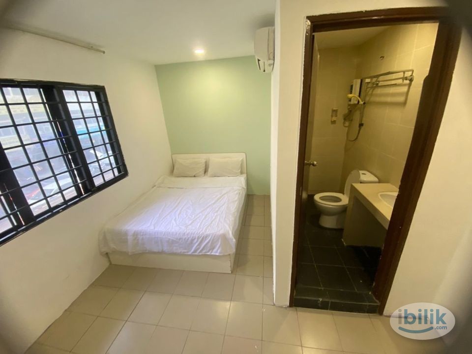 Only drive to Sunway Medical Centre Velocity 🏥 Room with Private Toilet @ Taman Maluri - Image 3