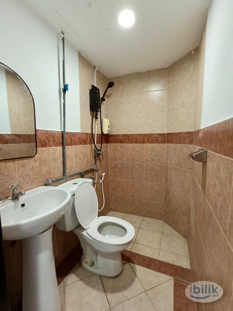 Furnished Single Room + Toilet at Subang Permai Shah Alam Kg Subang - Image 4