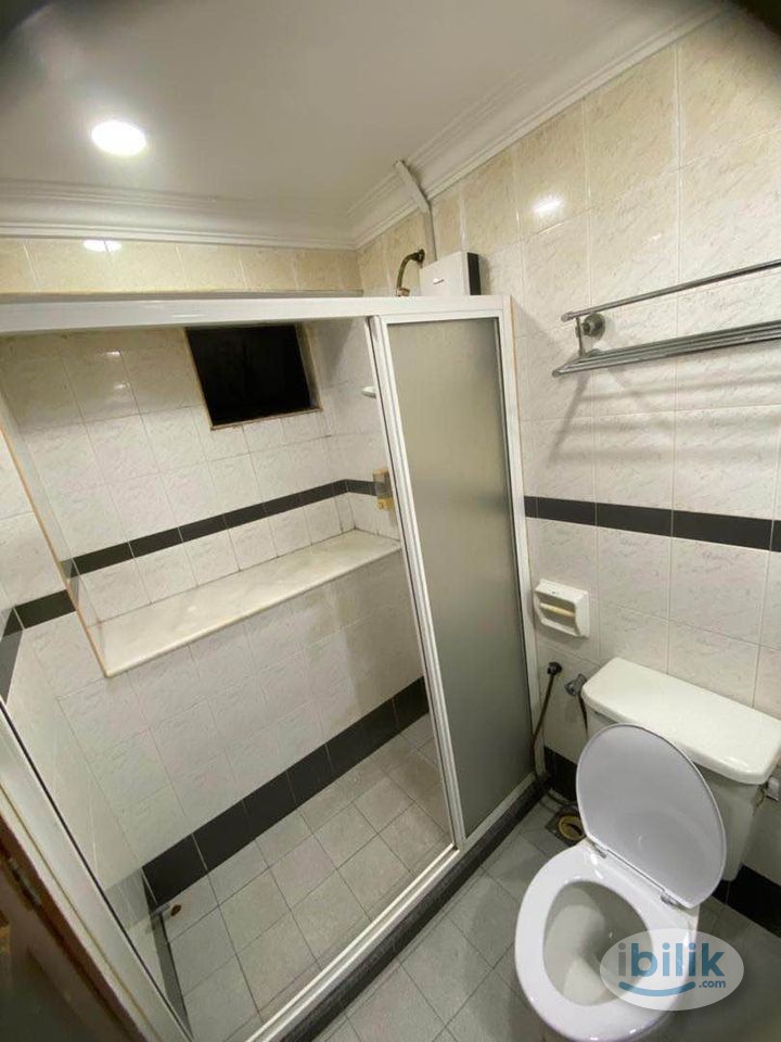 Room for Rent with ❌ Free Deposit near Maluri Station 🚉 - Image 1