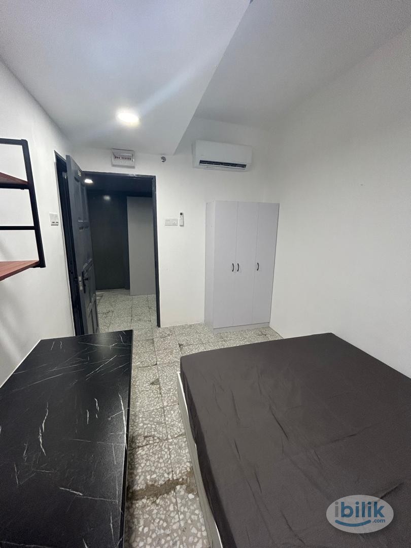 Room For Rent with 3 mins 🚶‍♂️ to Chow Kit MRT Station 🚡 - Image 1