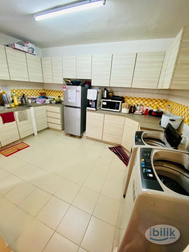Just a walk to Starling Mall 📍 Single Room Rent in Damansara Utama, Petaling Jaya - Image 3