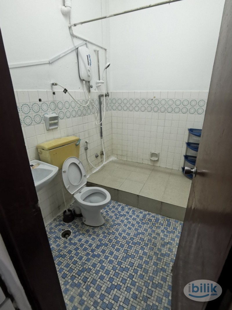 Room for Rent Available in Damansara Utama, Petaling Jaya - Image 3