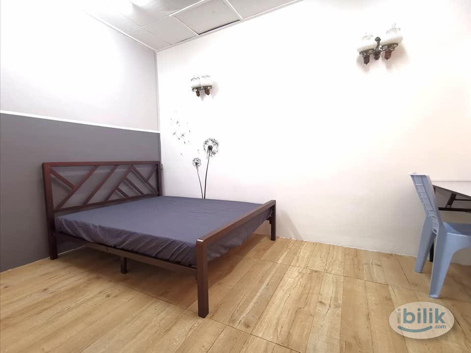 Low Deposit ❗ Middle Room For Rent Damansara Jaya, Petaling Jaya 5mins - Image 1