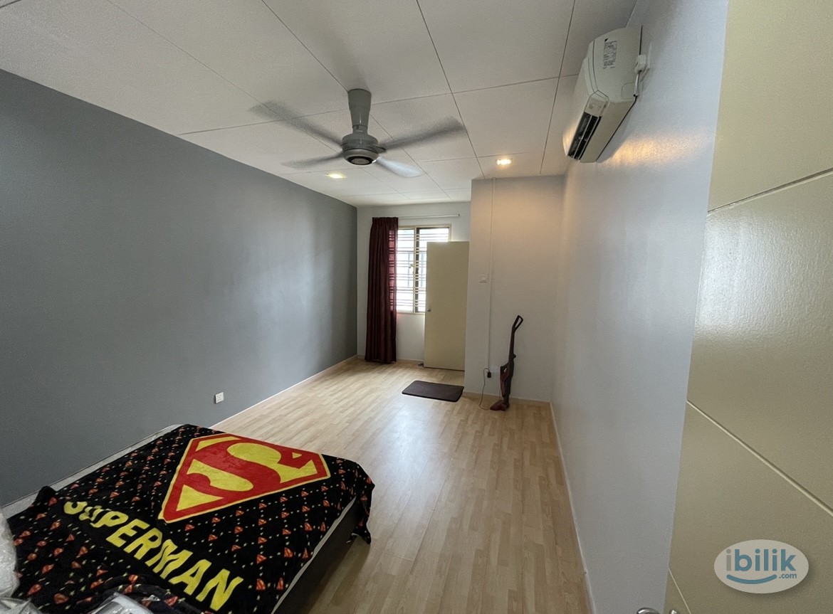 For rent rooms with batroom - Image 1