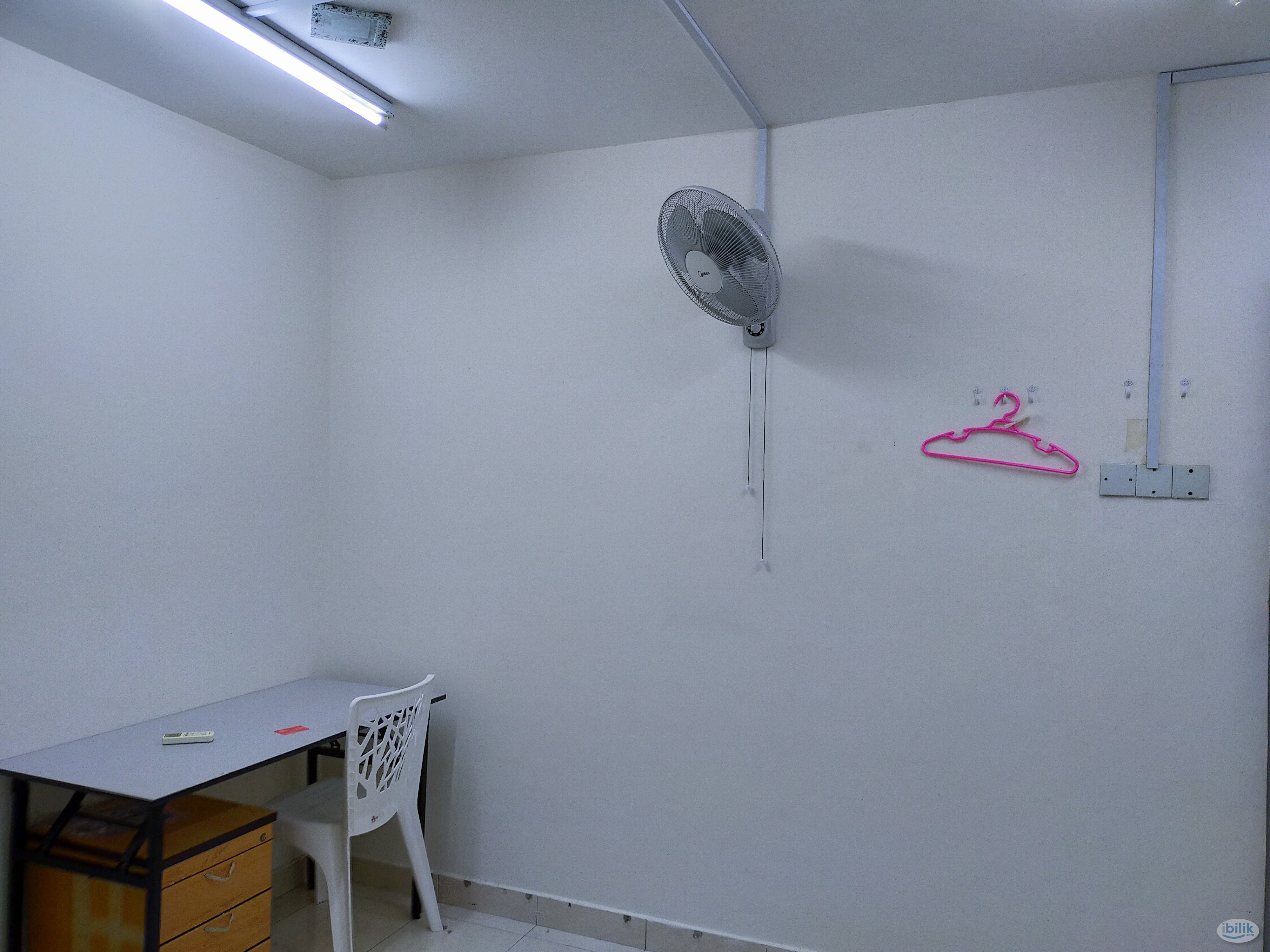 One Month Deposit Only ❗ Middle Room Rent in Bandar Puteri, Puchong Near to LRT Station - Image 2