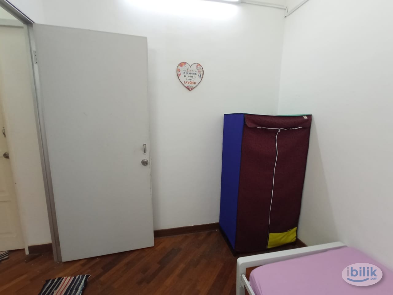 5mins drive to LRT Station Bandar Puteri 🚡 Single Room at Bandar Puteri Puchong, Puchong - Image 3