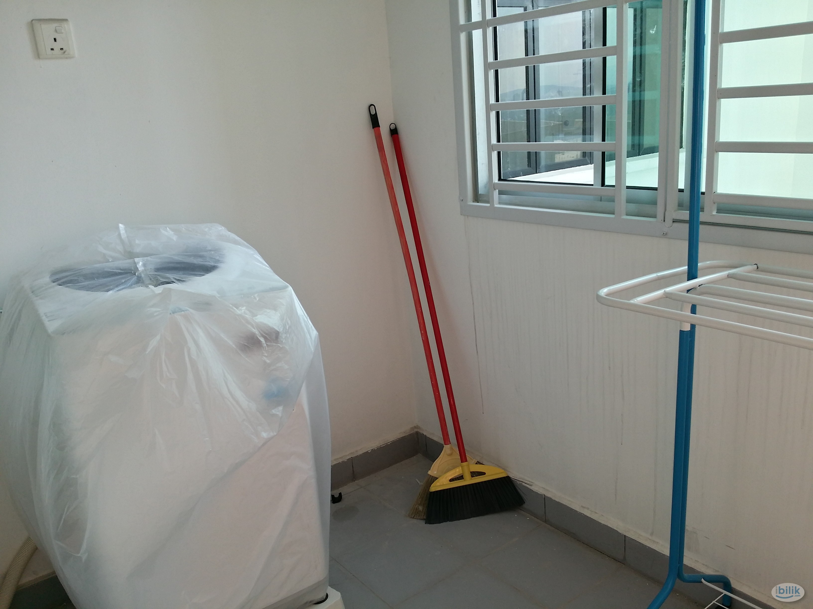 PLATINO JB Near Paradigm Mall available NOW - For MALE, COZY Single Room Fully Furnish WiFi - Image 4