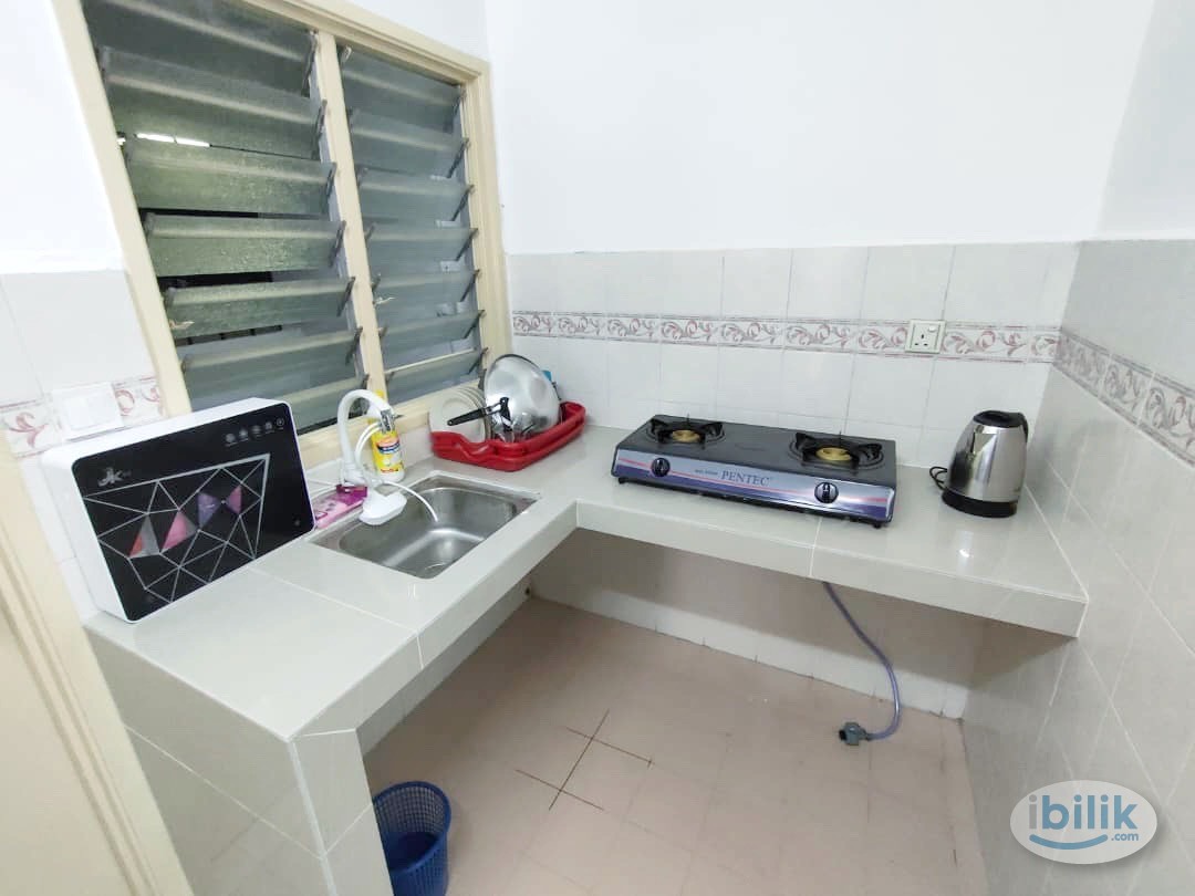 Single Non Sharing Room at Block E Flora Damansara, Damansara Perdana - Image 4