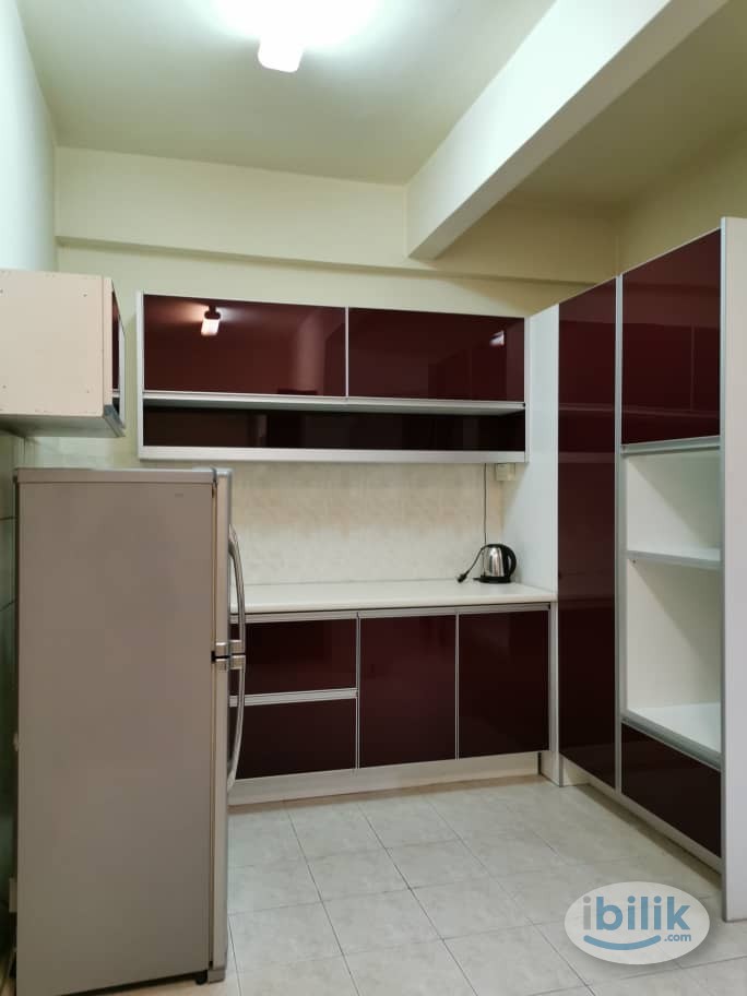 Middle Room at D'Aman Ria, Ara Damansara - Image 1