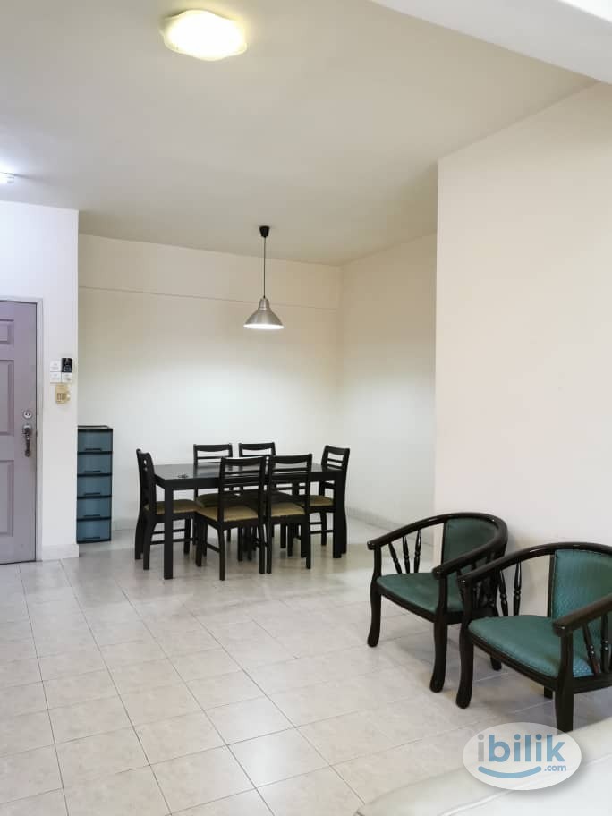 Middle Room at D'Aman Ria, Ara Damansara - Image 3