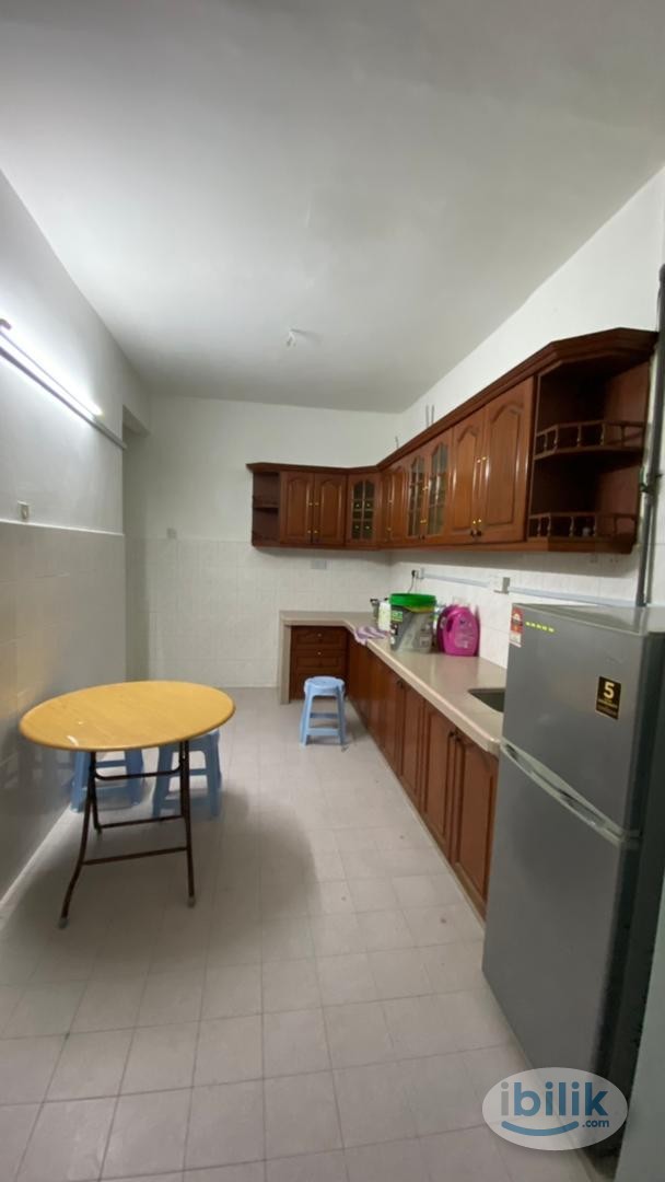 💥MIDDLE ROOM FOR RENT AT SS2 PETALING JAYA💥WALKING DISTANCE TO TAMAN BAHAGIA LRT🚶‍♀️NEARBY SS2 SEA PARK FOOD STREET🍔🥗🍗 - Image 2