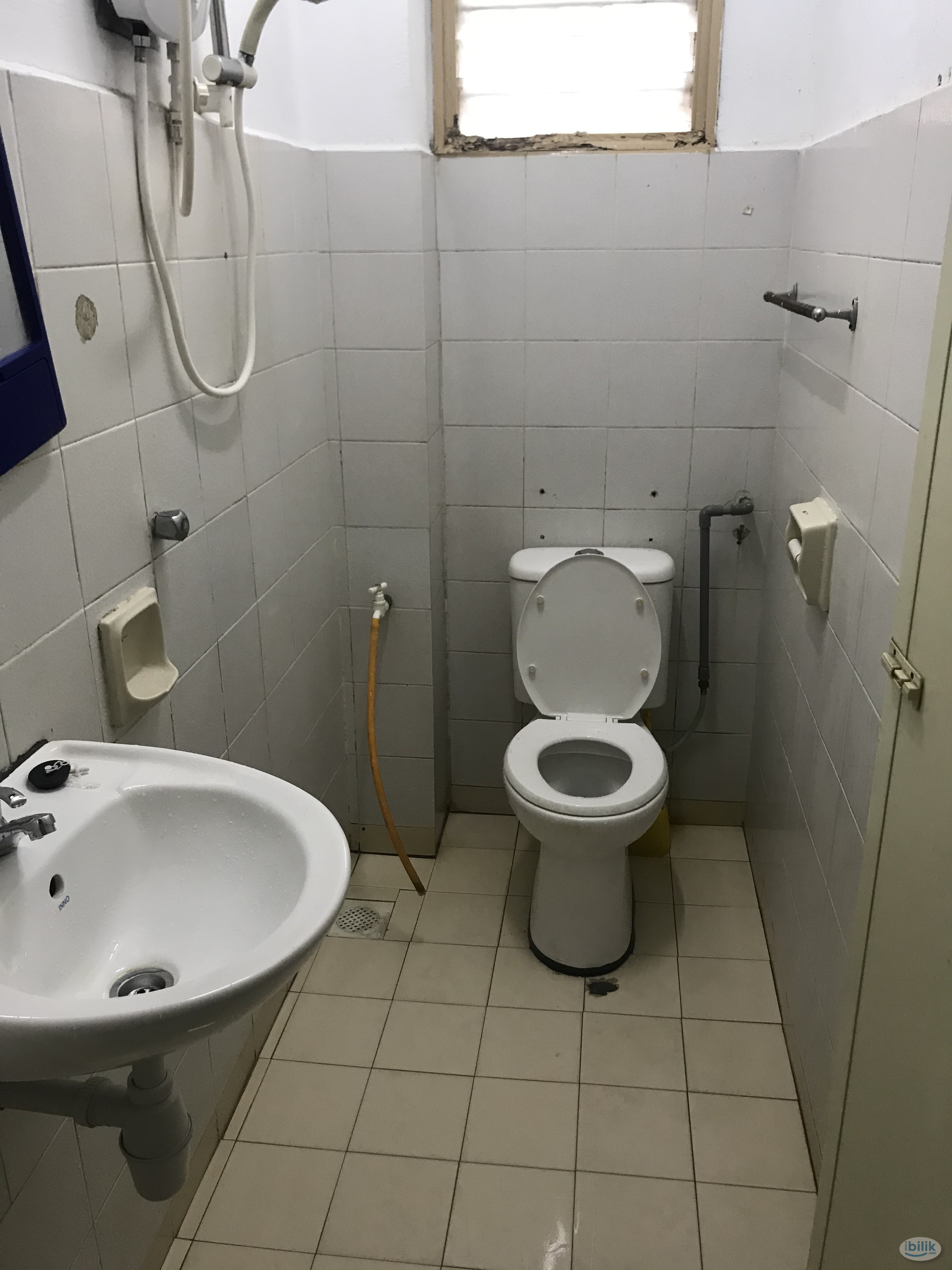Low Deposit ❗ Room at Taman Subang Mewah, UEP Subang Jaya with High Speed WIFI 📶 - Image 2