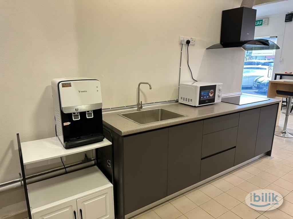 Ramadan Promo 🕌 3 mins to Starling Mall 🚶‍♂️ Room Rent at Damansara Utama - Image 2