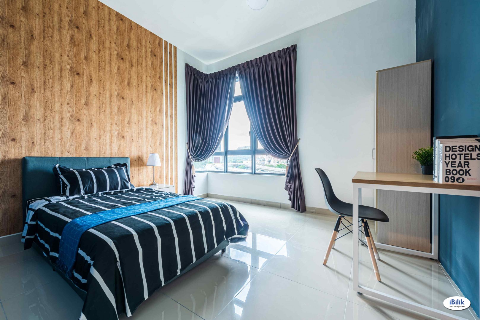 Middle Room at Kuala Lumpur, Malaysia - Image 1