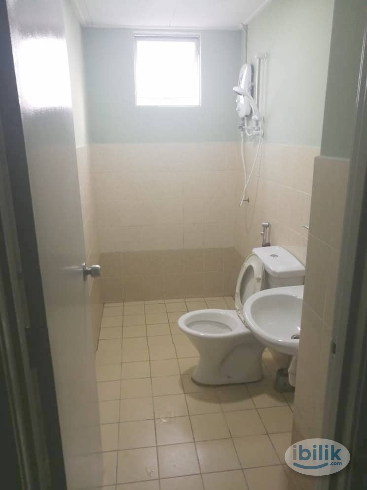 🥳Comfy Single Room 🥳Renovated House with Great Maintanance👕 💰at Koi Tropika - Image 5
