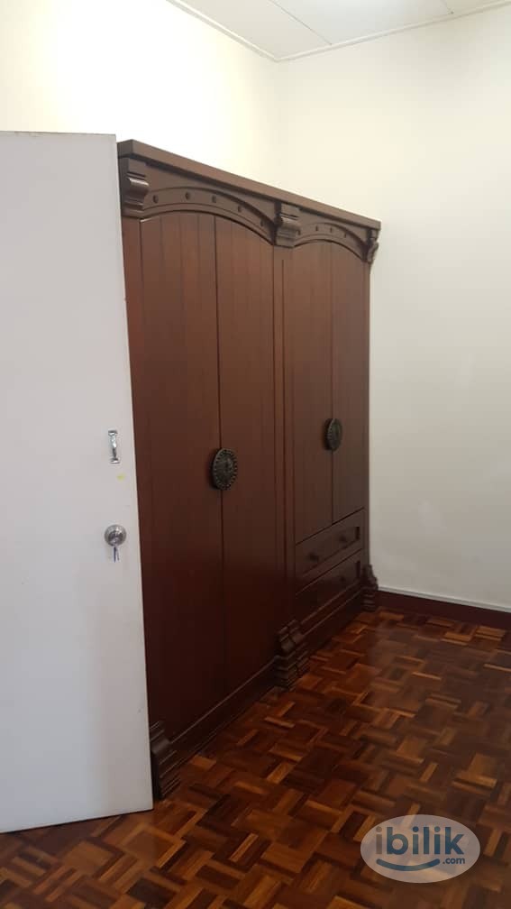 [MASTER ROOM WITH PRIVATE BATHROOM] Spacious Master Room at Kota Damansara, Petaling Jaya - Image 4