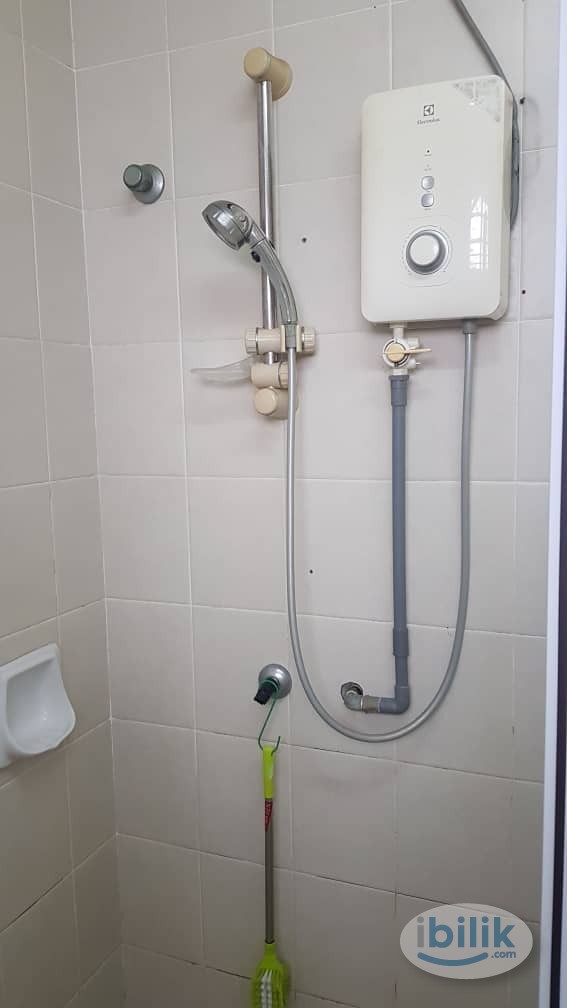 ZERO DEPOSIT Master Room with Private Bathroom at Kota Damansara, Petaling Jaya - Image 5