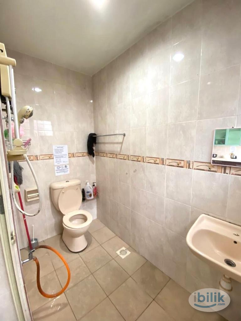 TWIN SINGLE BED SHARING @ Spacious Middle Room at Kota Damansara, Petaling Jaya - Image 3
