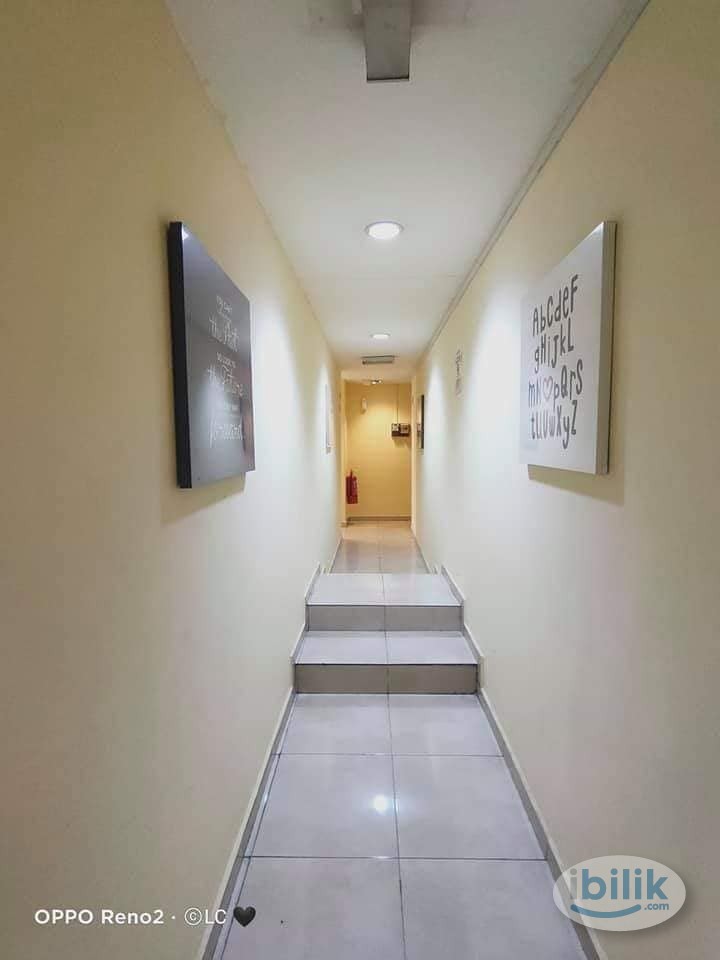 Room With Private Bathroom & Queen Size Bed @ MRT Surian - Image 2
