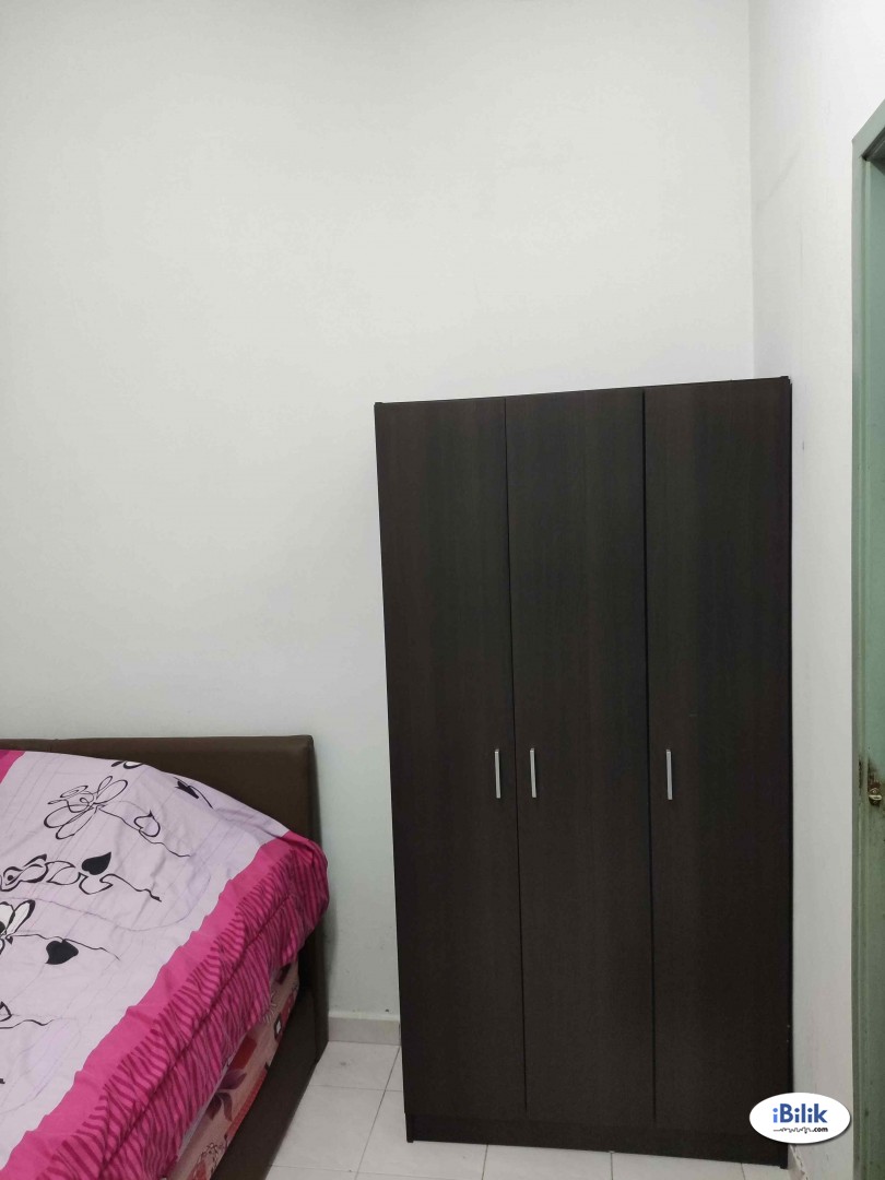 Master Room at Taman Saujana Indah, Bukit Katil - Image 4