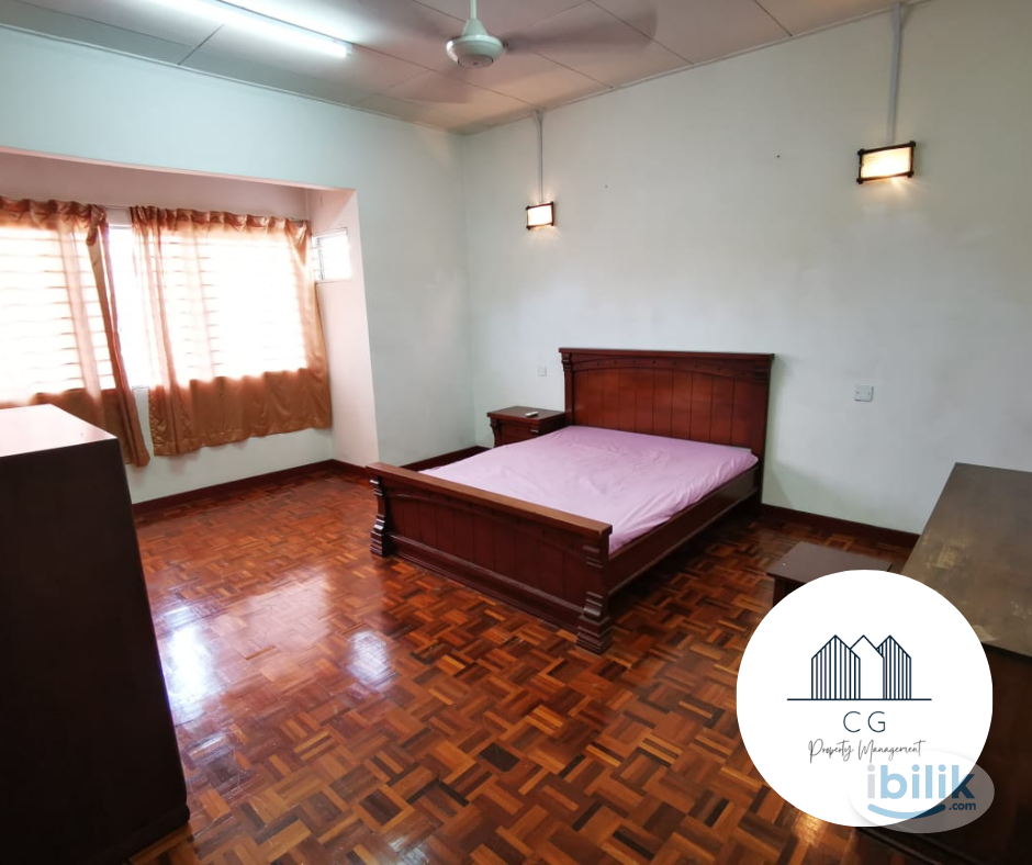 Landed Property @ Master Room with Private Bathroom at Kota Damansara, Petaling Jaya - Image 1