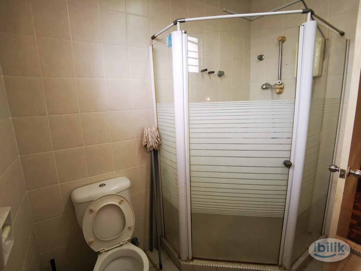 Landed Property @ Master Room with Private Bathroom at Kota Damansara, Petaling Jaya - Image 4