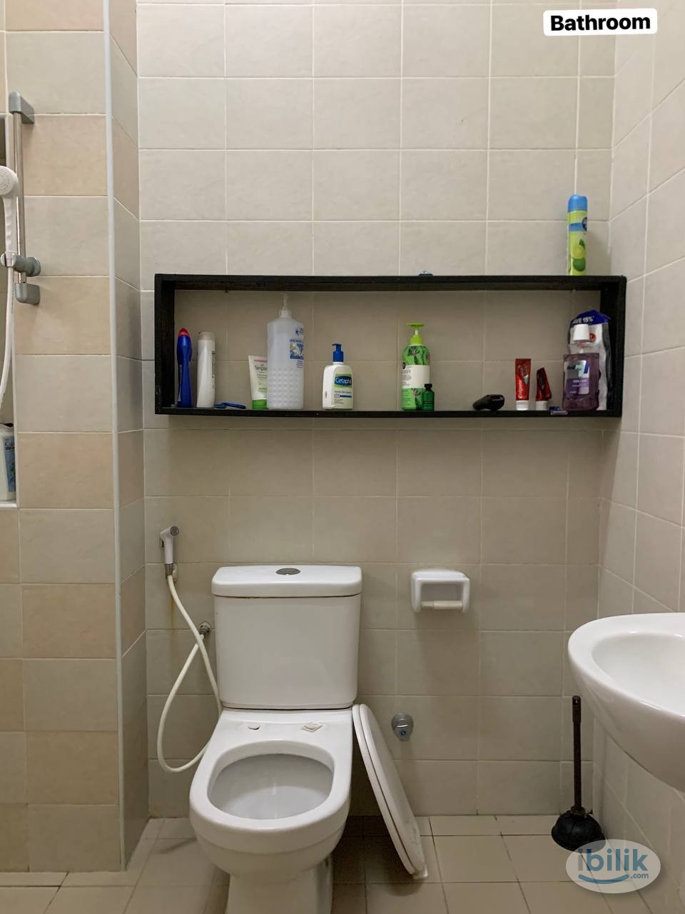 Middle Room Rent in Setia Impian, Setia Alam Near to Lotus's Setia Alam - Image 3