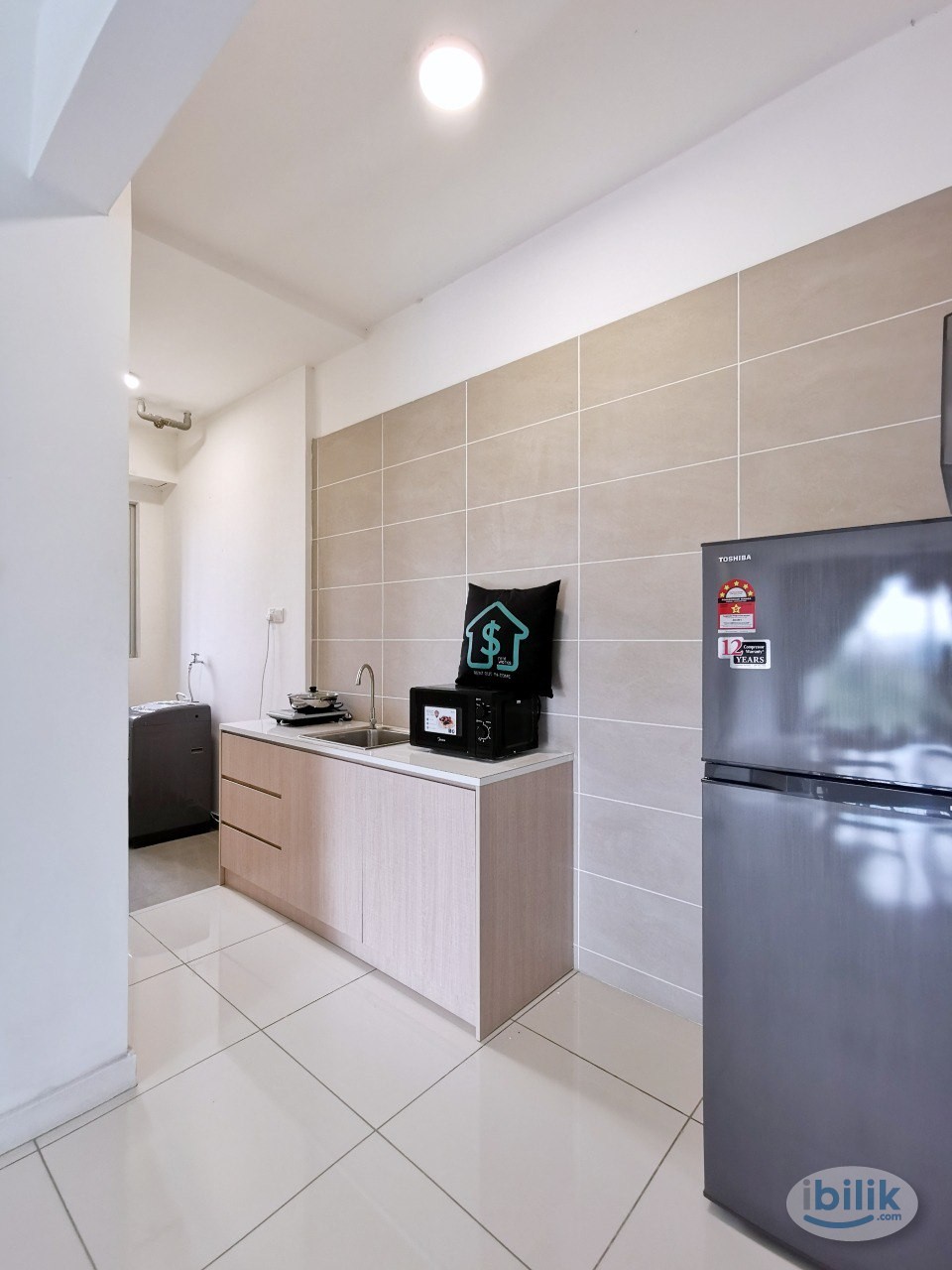 Premium & Exclusive Cozy Fully Furnished with High Speed Internet Air Conditioned Room Rental in JB - Image 3