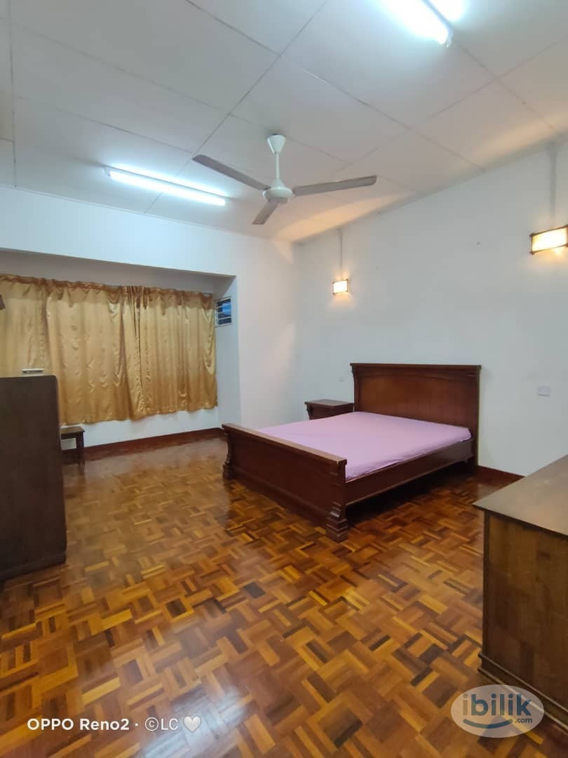 Master Room Rent in Sepah Puteri Near Seksyen 6 / The Strand Mall / MRT Station - Image 1