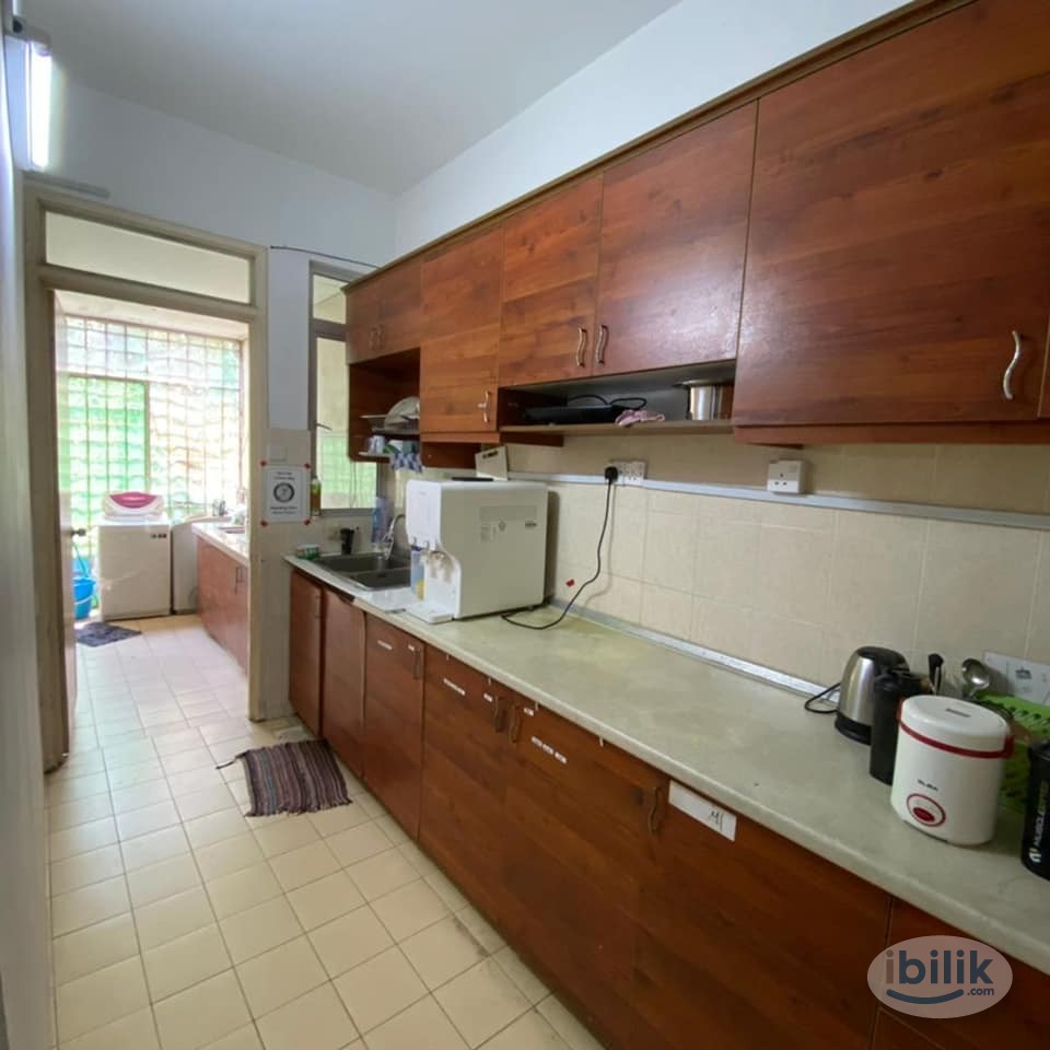 Master Room Rent in Sepah Puteri Near Seksyen 6 / The Strand Mall / MRT Station - Image 4