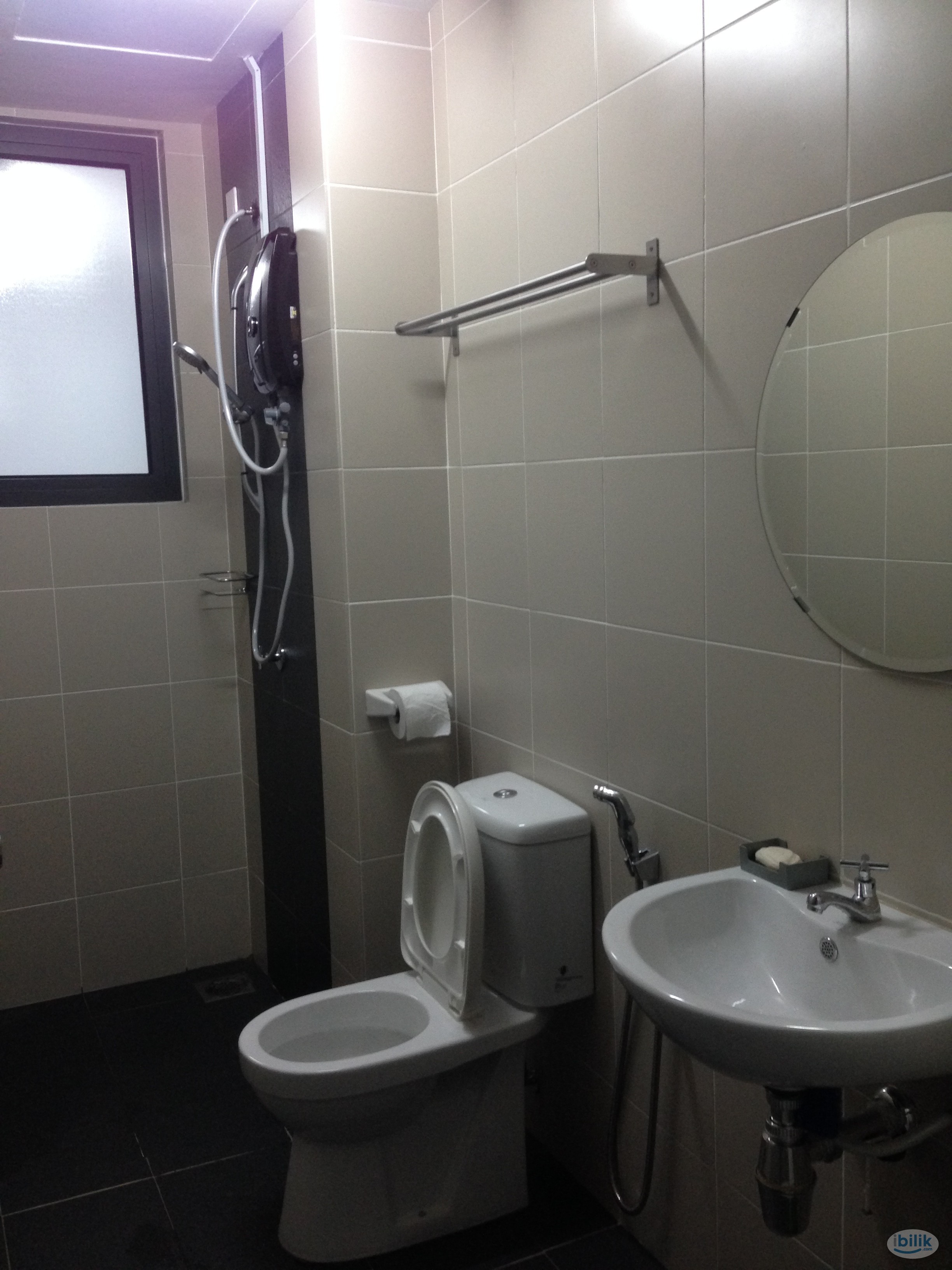 Middle Room with Private Toilet @ KL Palace Court, Kuchai Lama - Image 3