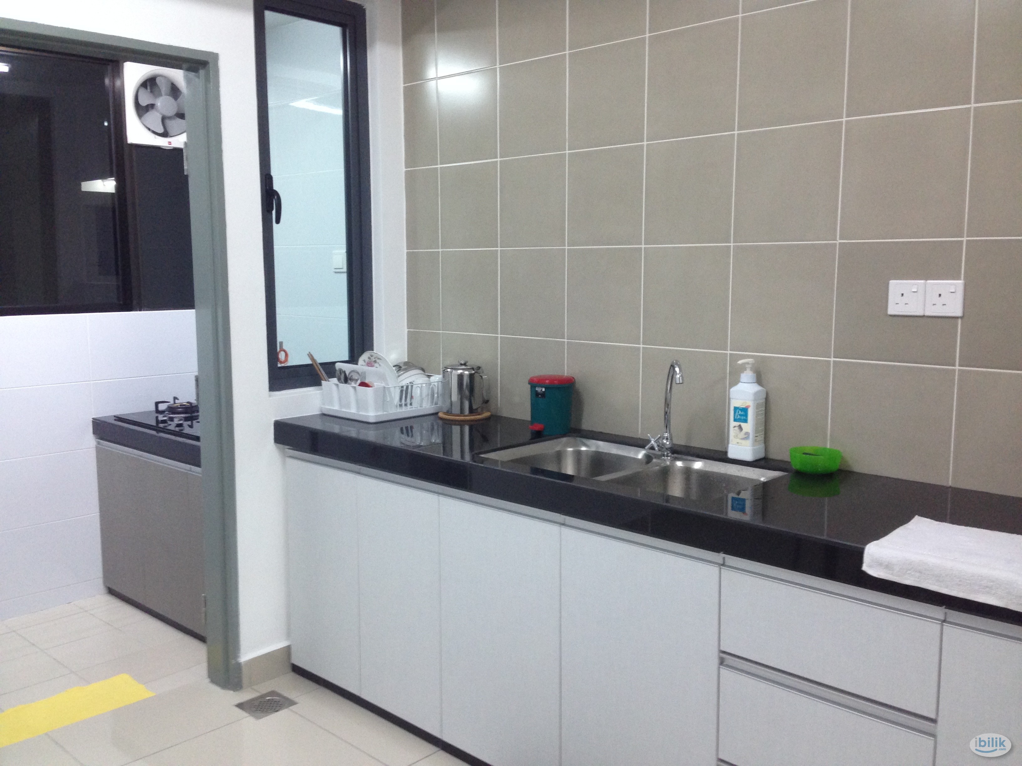 Middle Room with Private Toilet @ KL Palace Court, Kuchai Lama - Image 5
