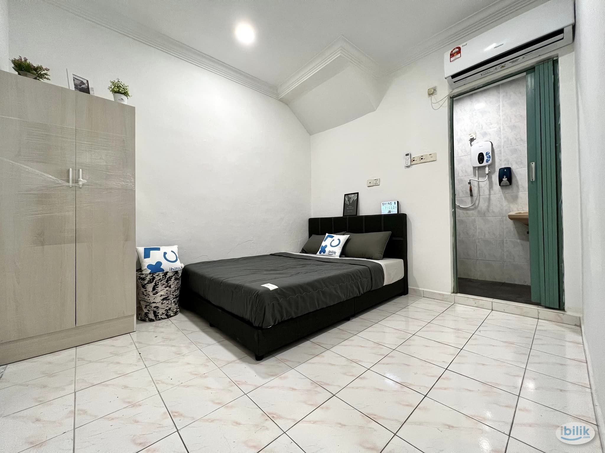 🌈🚩Comfy Master Room at Taman Johor Jaya, Johor Bahru [ 10 Mins to IKEA , AEON , Mount Austin ] ⭐⭐ - Image 1