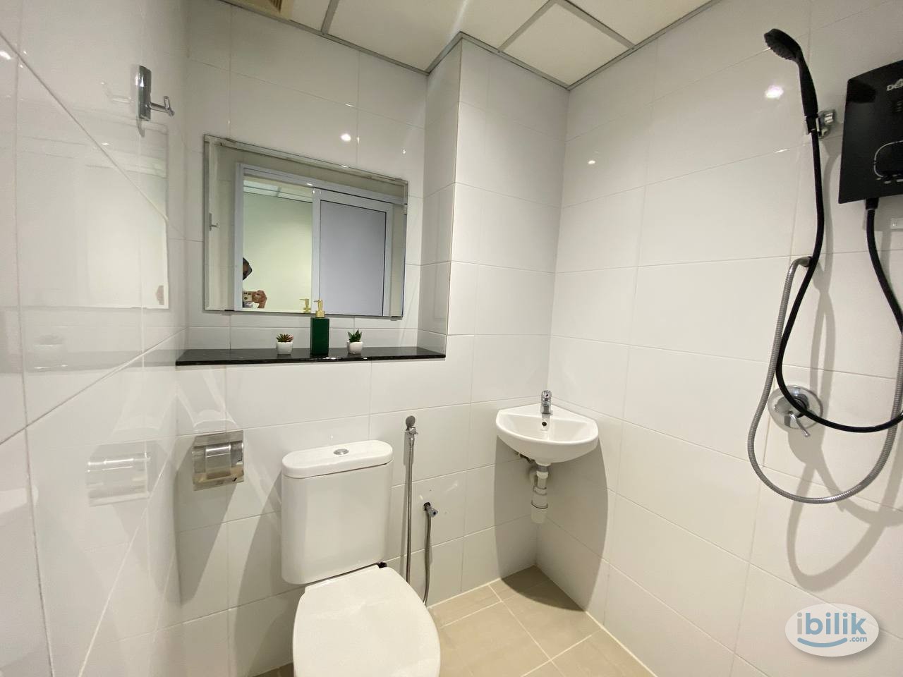 Fully Furnished Room with Private Toilet 🚽 near Pudu LRT - Image 3