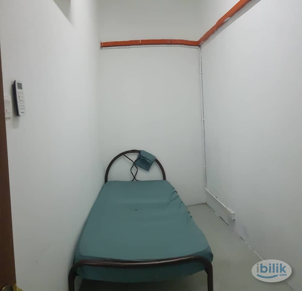 Fully Furnished Single Room @ 3 MINS WALK TO MRT Kota Damansara !! - Image 1
