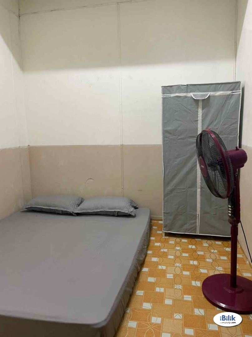 BUDGET SINGLE / COUPLE ROOMS AT BANDAR SERI ALAM MASAI - Image 1