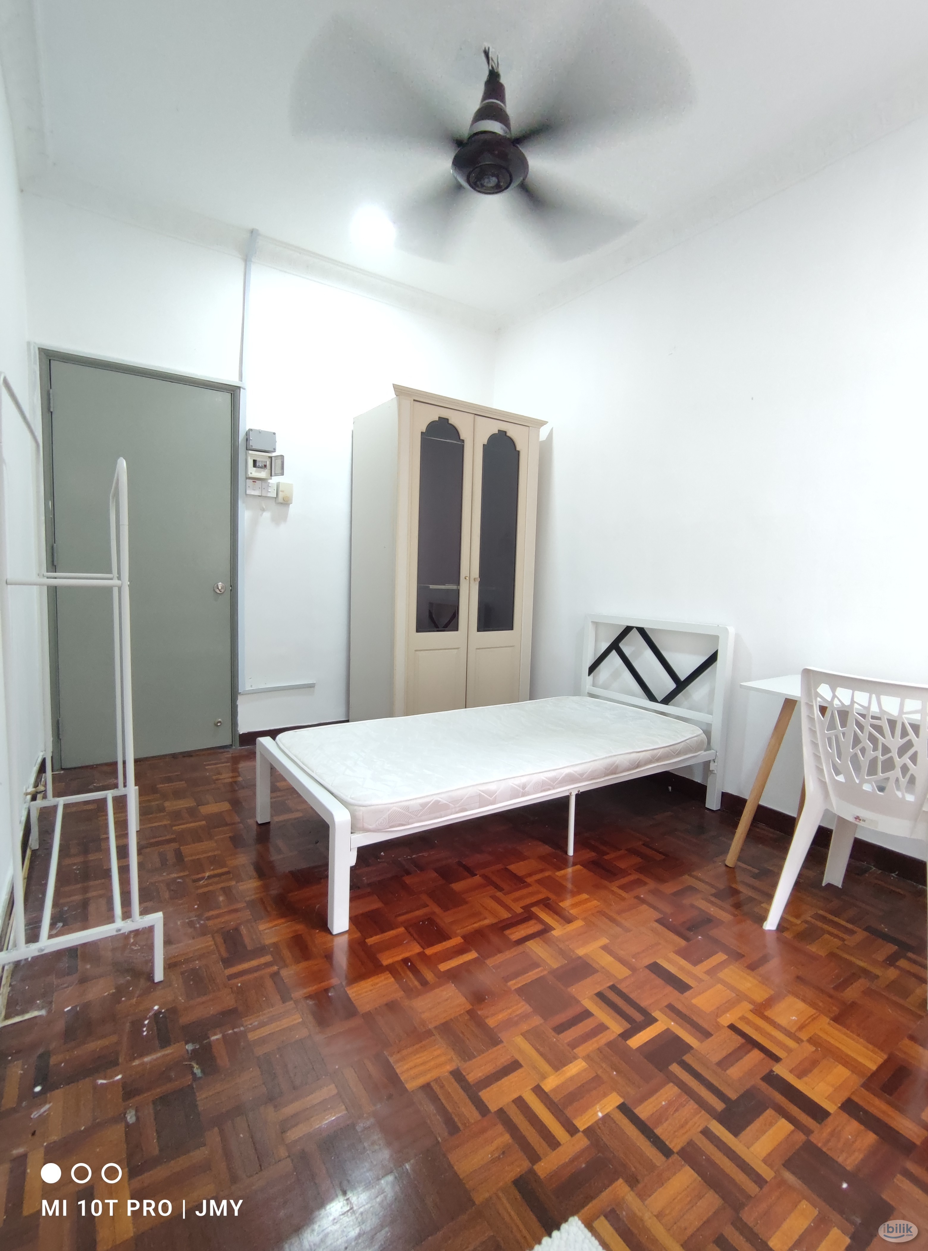 🔴🟡 1 Utama medium room 🔴🟡 - Image 1