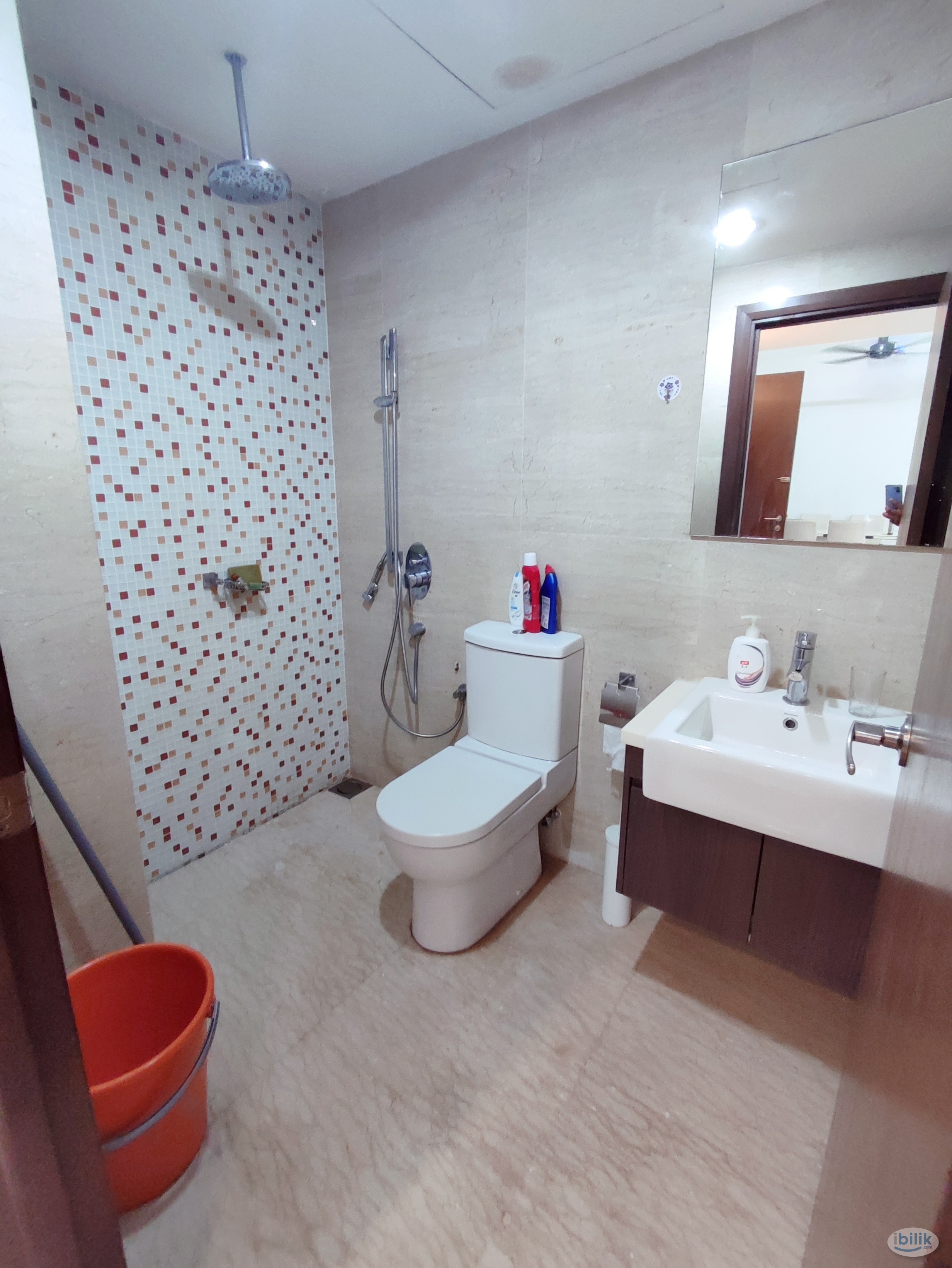 At kiara green townhouse master bedroom available now - Image 3