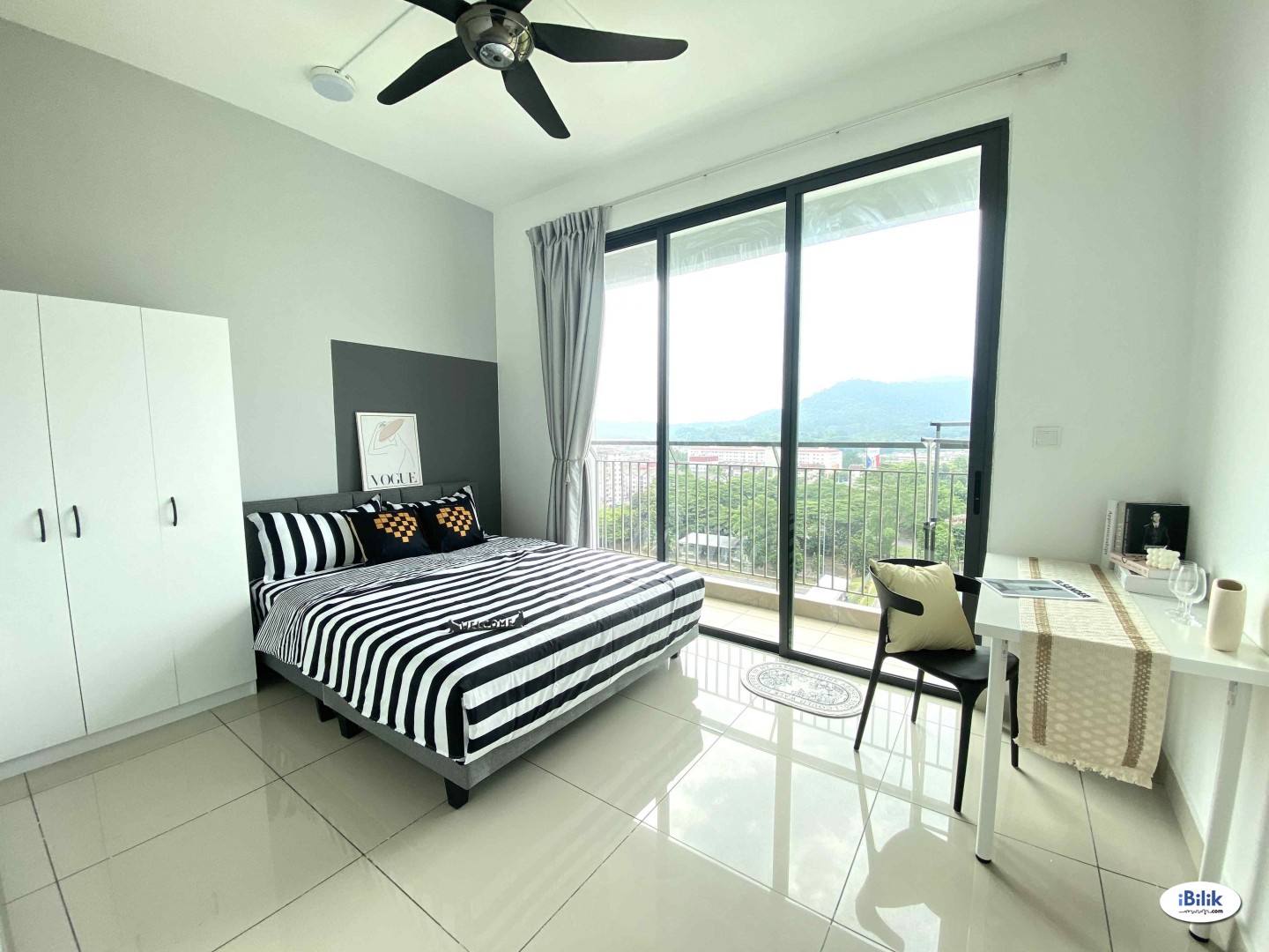 Single Room with private balcony - Image 1