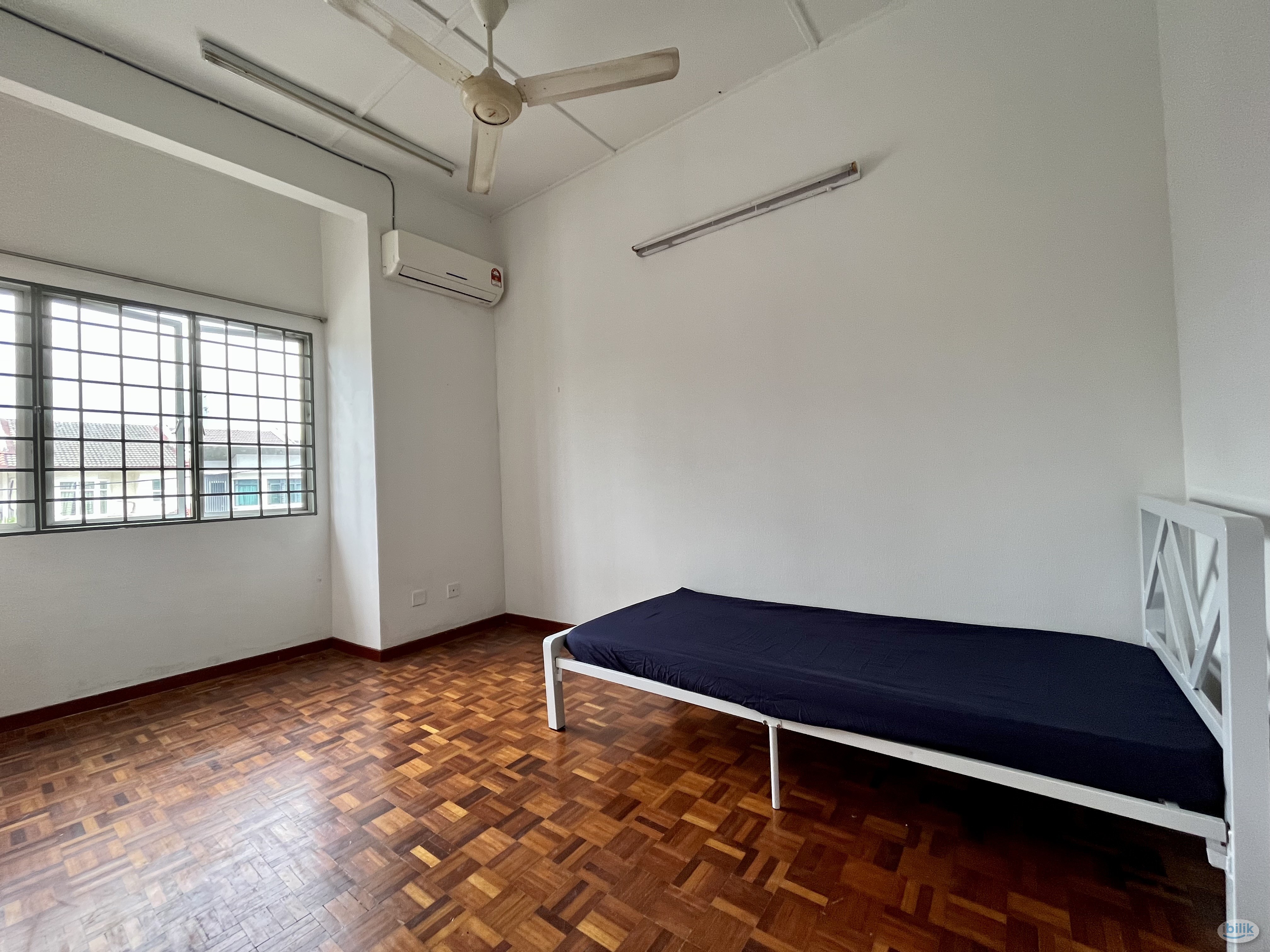 Only 12 mins walk to LRT❓ Easy Access to Subang❓ Yes! Our Unit in the middle of USJ 6, Subang Jaya😁 - Image 3