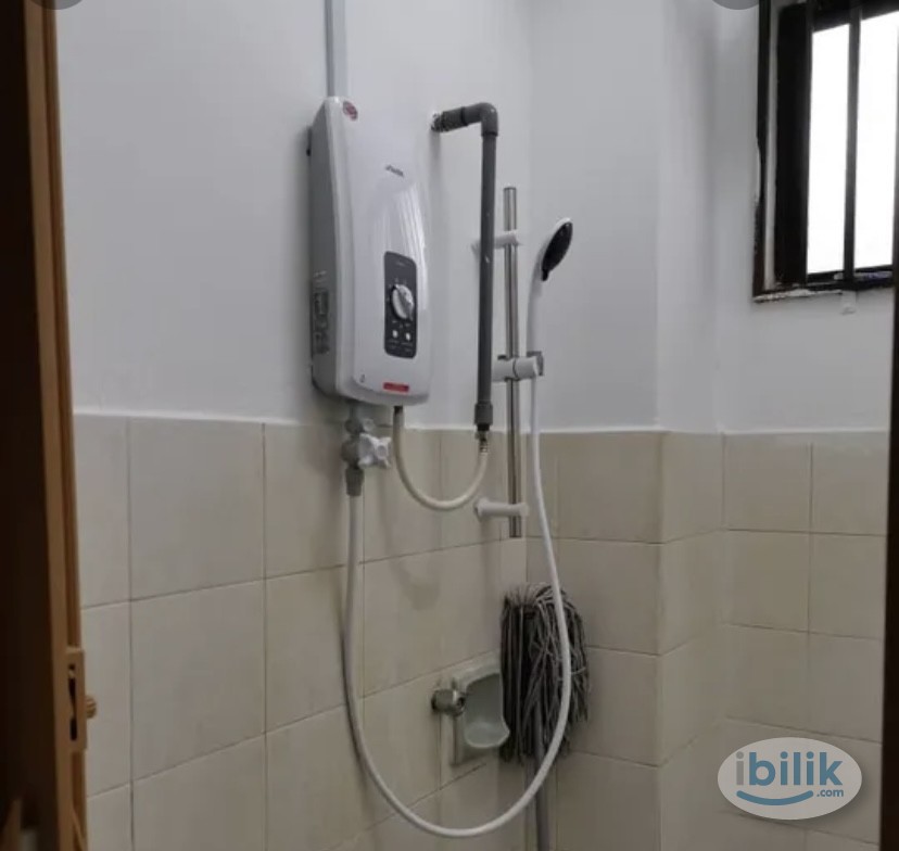 Middle Room at Jalan Genting Klang, Setapak - Image 3