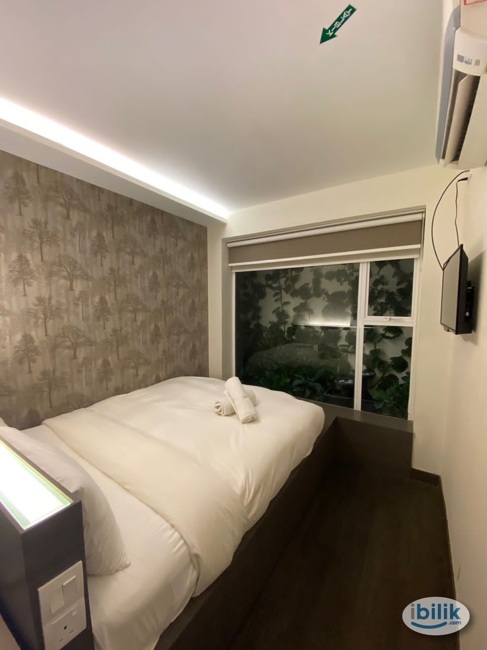 🔥🔥 Japanese Tatami style Queen Bed Room with Private Bathroom & Windows 🔥🔥 nearby Aeon Maluri 📣📣 | High Speed Wifi | Uti - Image 2