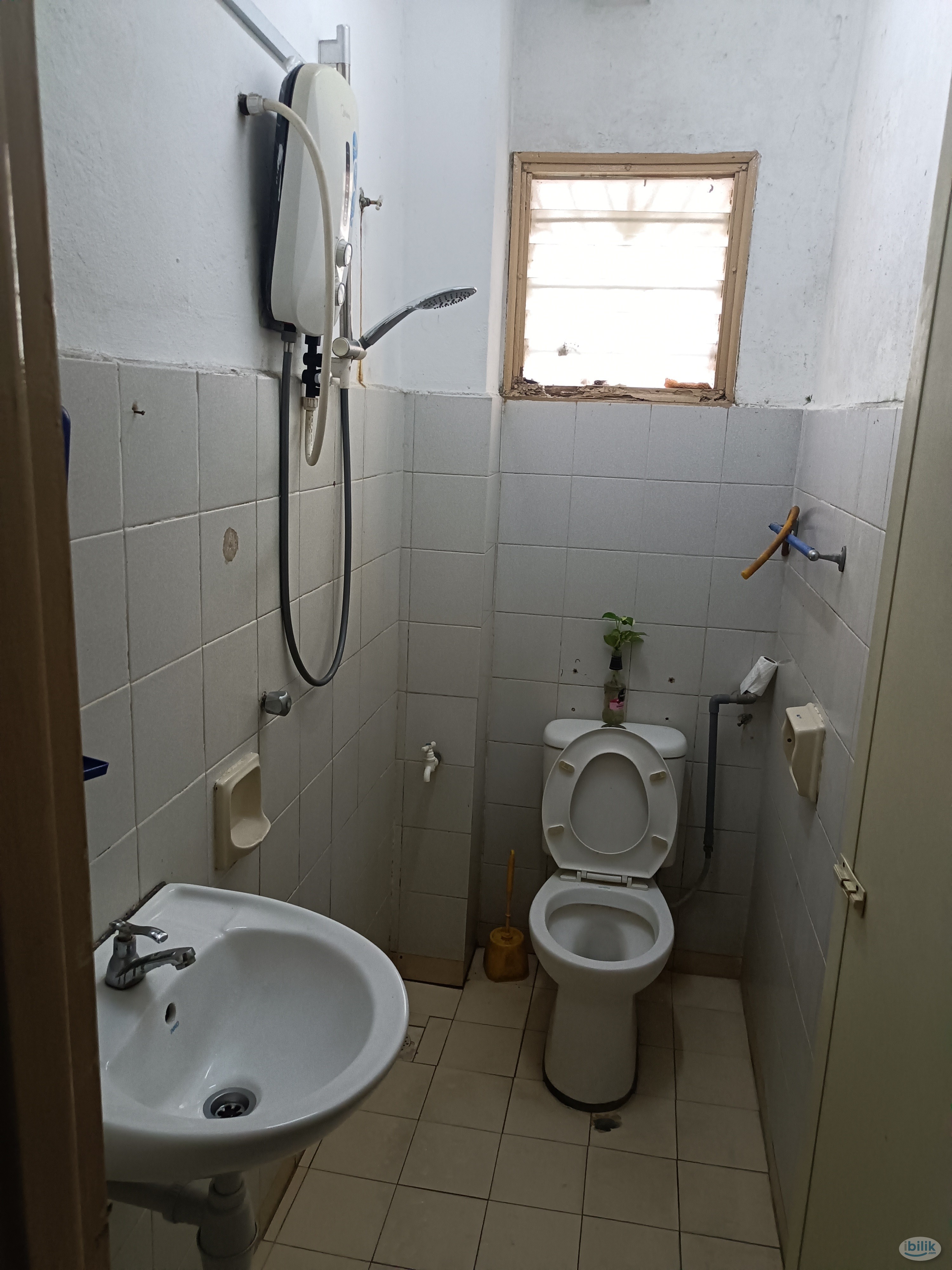 *Low Deposit Big Middle Room @ USJ 11/2d, Subang Jaya - Image 3