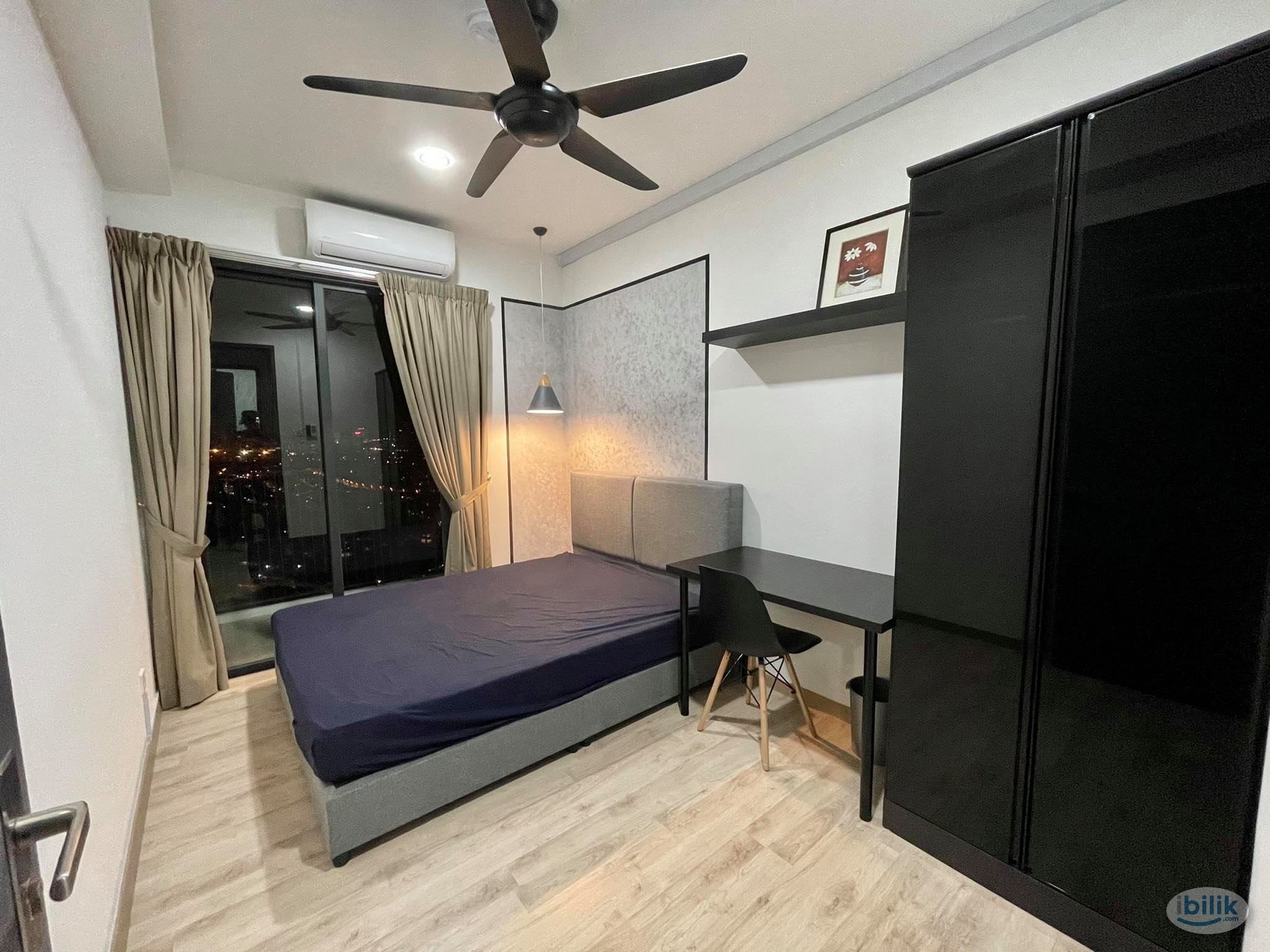 Cozy Good view Middle Room at Emporis, Kota Damansara - Image 1