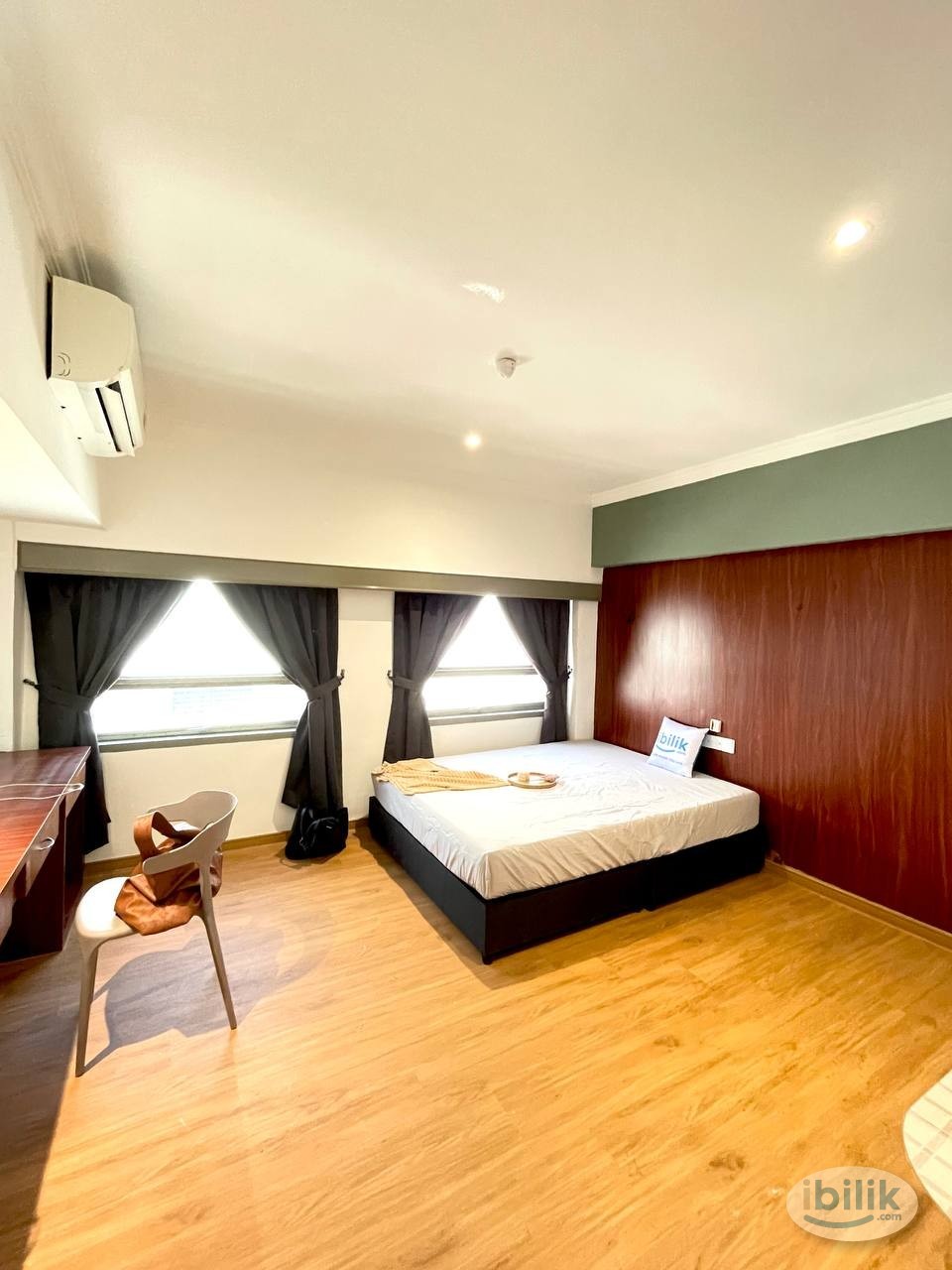 Walking Distance to LRT Chow Kit 🚄 Master Room + Window + Aircond - Image 2