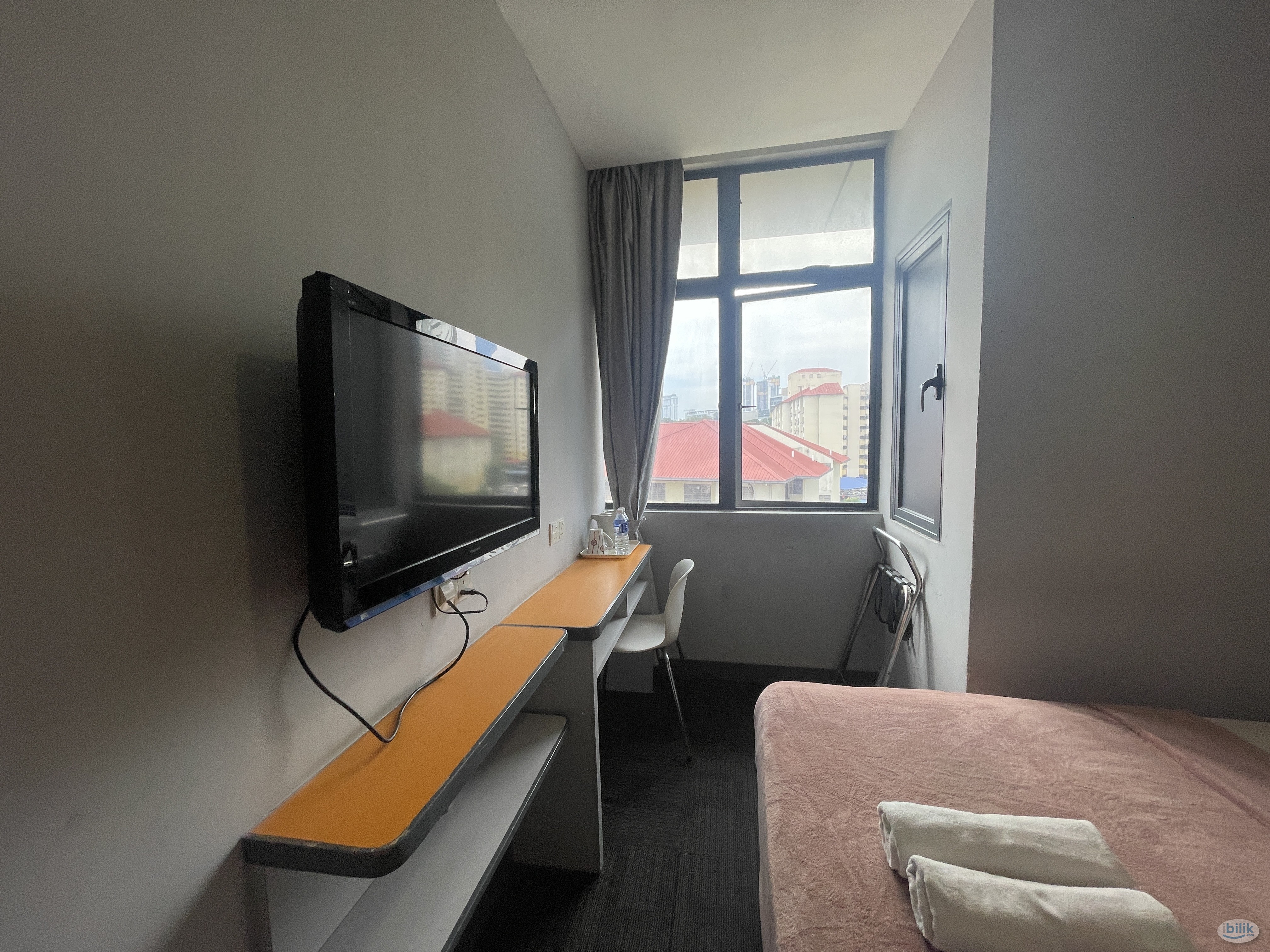 7min 🚶‍♂️ Imperium College. Room with Toilet near Times Square, TRX Exchange - Image 4
