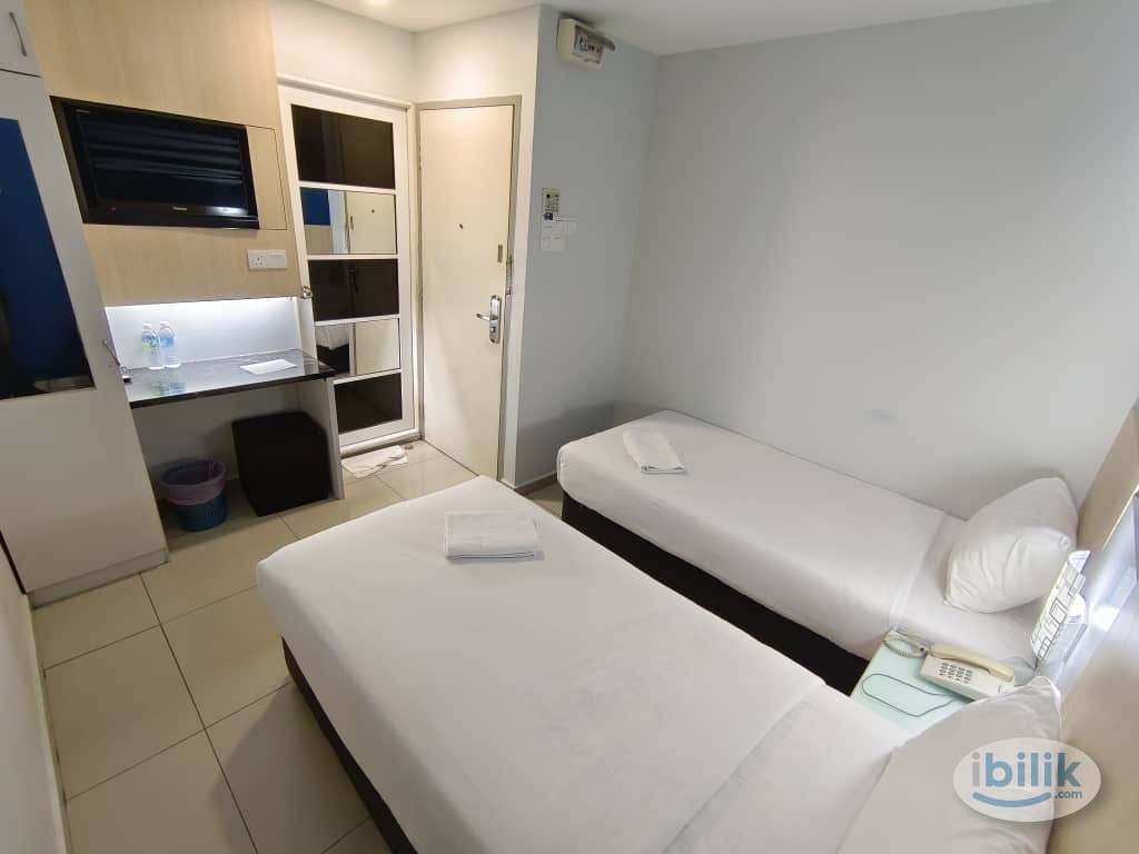 Walking Distance to Subang LRT ❗ Room with Private Bathroom 🚽 in SS15 - Image 3