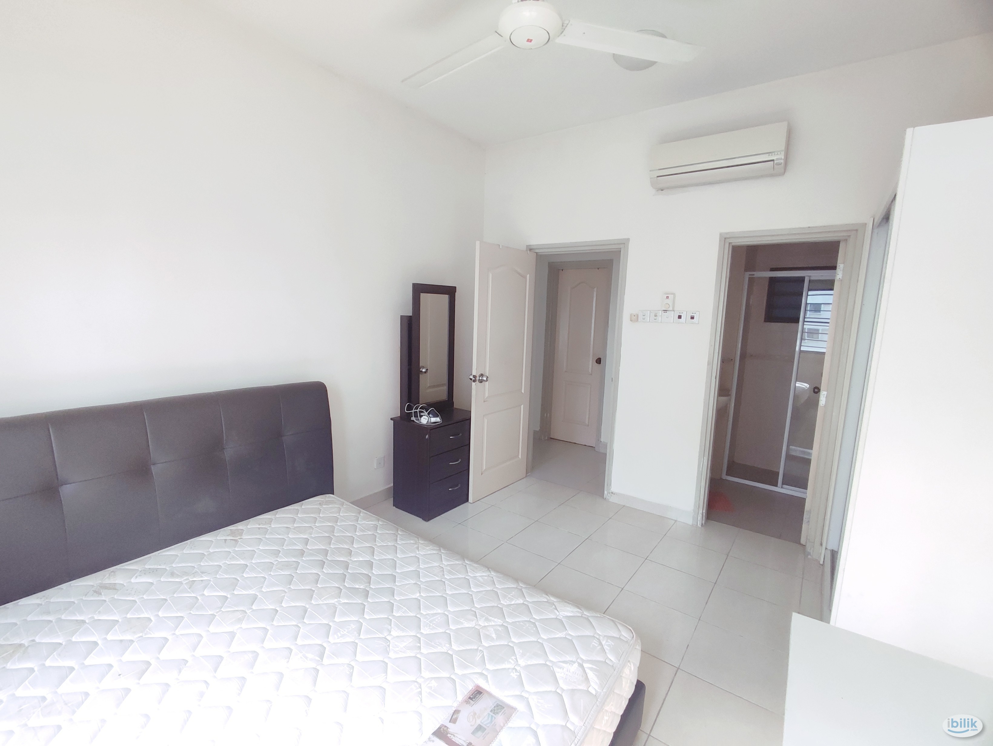 PELANGI UTAMA MASTER BEDROOM - Image 1