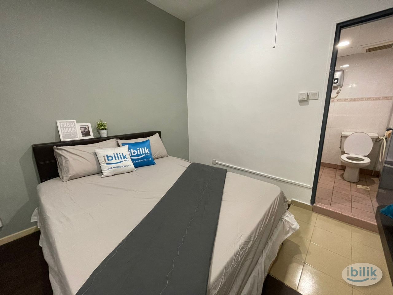 📌Super Nice Master Room at nearby Century Garden ( 🚩Taman Pelangi ) - Drive ONLY 5 Mins 🌈🌈 - Image 2