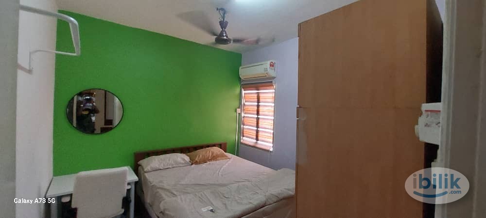 Middle Room at Cemara Apartment, Bandar Sri Permaisuri - Image 3